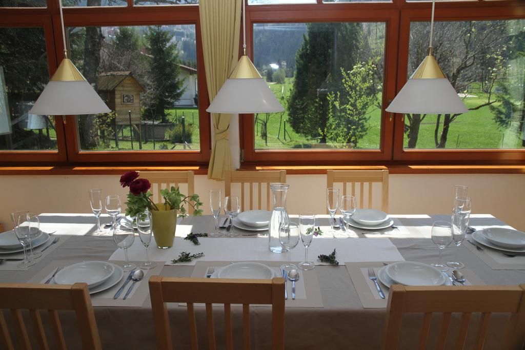 Villa Schnuck - Das Rote Ferienhaus Bad Gastein Exterior photo